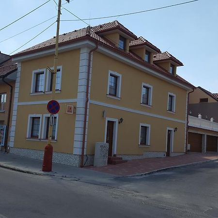 Penzion Galeria Бойнице Экстерьер фото